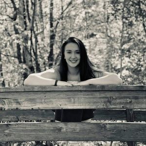 Meet your Posher, Dakota